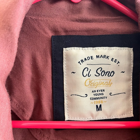 Light Zip Up Jacket - Picture 2 of 4